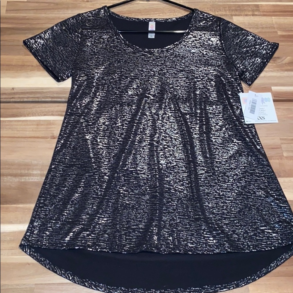Black and silver foil classic t LuLaRoe elegant